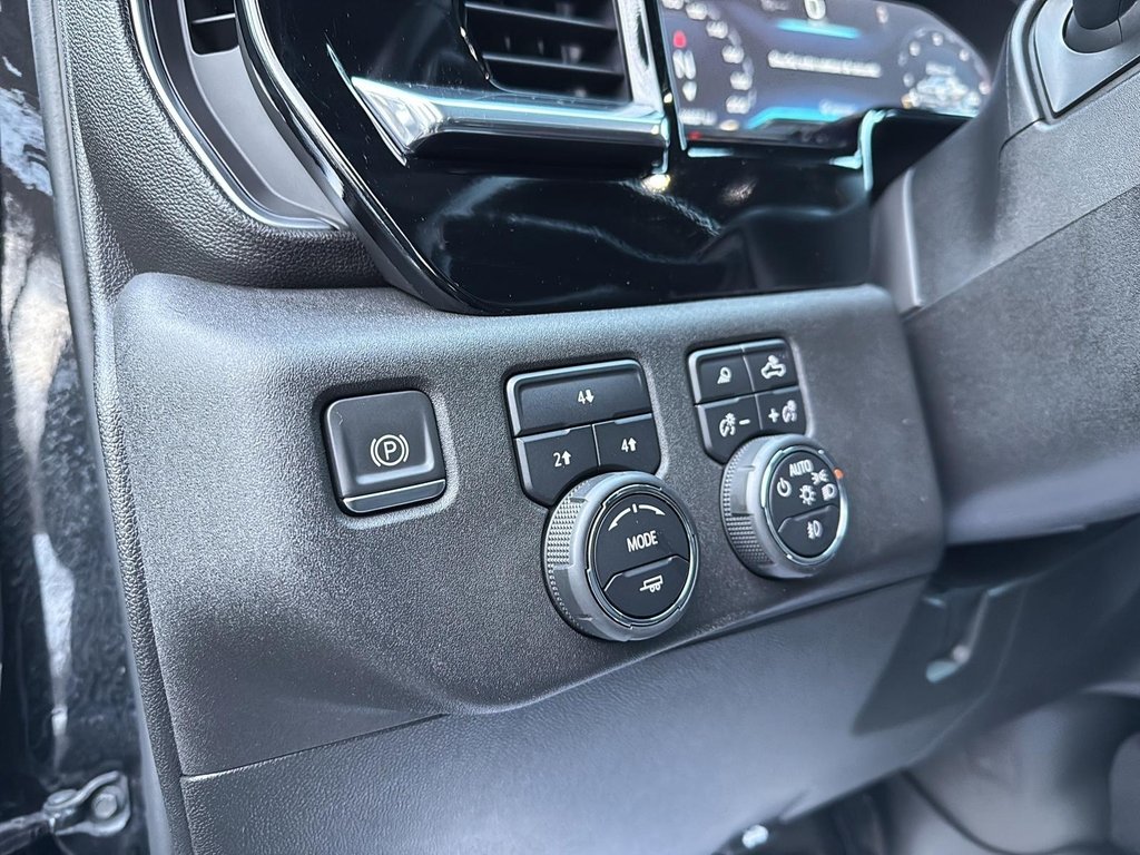 Chevrolet Silverado 2500HD LT 2024 à Drummondville, Québec - 12 - w1024h768px