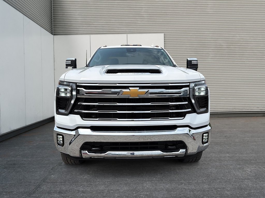 2024 Chevrolet Silverado 2500HD LTZ in Drummondville, Quebec - 2 - w1024h768px