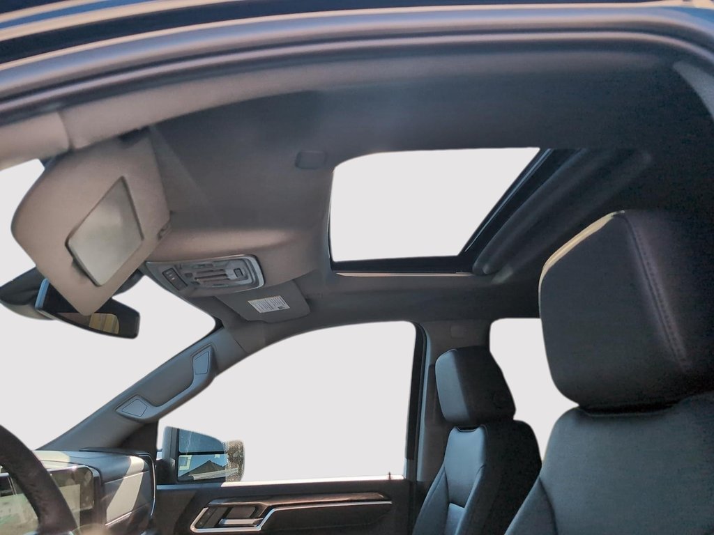 2026 Chevrolet Silverado 2500HD LTZ in Drummondville, Quebec - 15 - w1024h768px