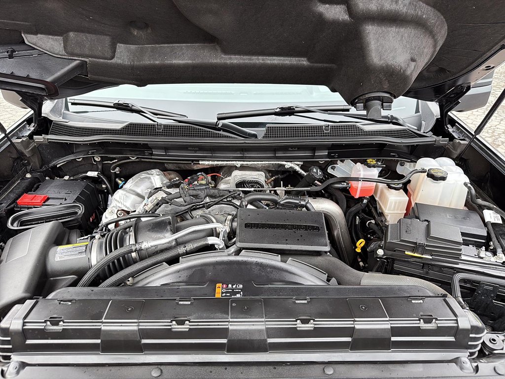 2026 Chevrolet Silverado 2500HD LTZ in Drummondville, Quebec - 7 - w1024h768px