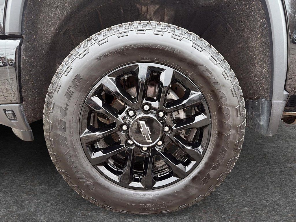 2026 Chevrolet Silverado 2500HD LTZ in Drummondville, Quebec - 6 - w1024h768px