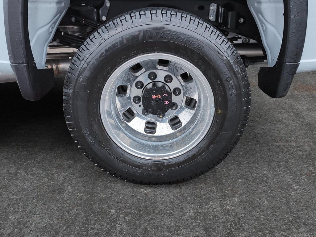 2026 Chevrolet Silverado 3500 HD HIGH COUNTRY DRW in Drummondville, Quebec - 7 - w1024h768px