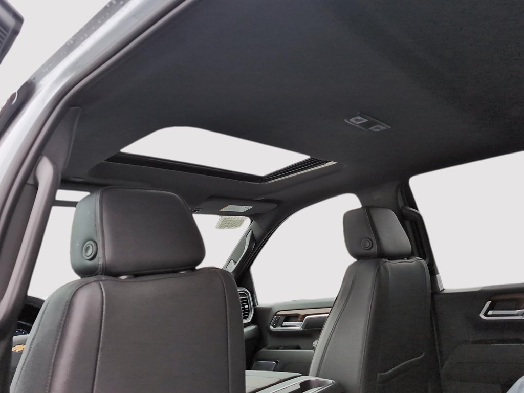 2026 Chevrolet Silverado 3500 HD HIGH COUNTRY DRW in Drummondville, Quebec - 16 - w1024h768px