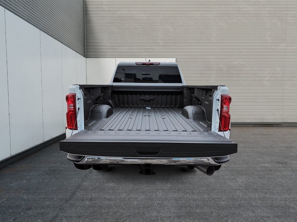 Chevrolet Silverado 3500 HD LT DRW 2026 à Drummondville, Québec - 14 - w1024h768px