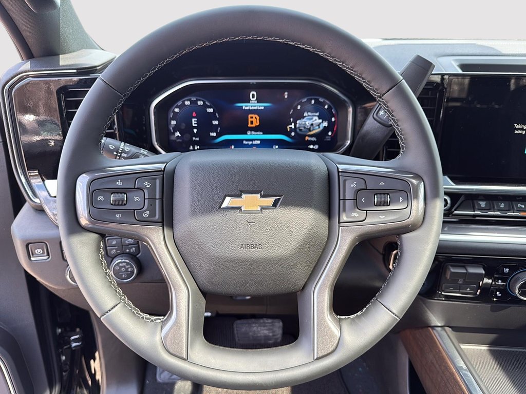 2026 Chevrolet Silverado 3500 HD HIGH COUNTRY DRW in Drummondville, Quebec - 11 - w1024h768px