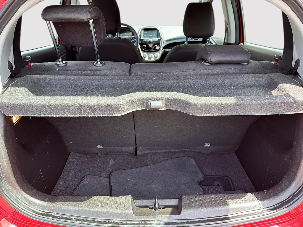 2018 Chevrolet Spark LT in Drummondville, Quebec - 6 - w1024h768px