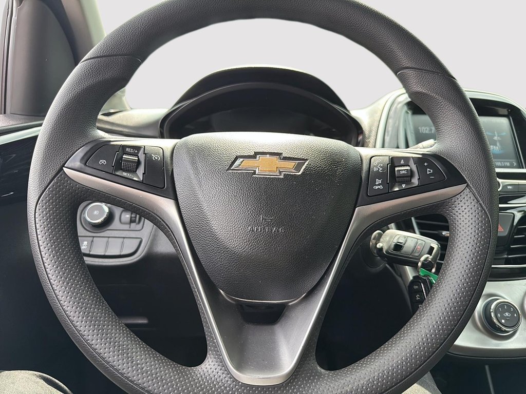 2018 Chevrolet Spark LT in Drummondville, Quebec - 12 - w1024h768px
