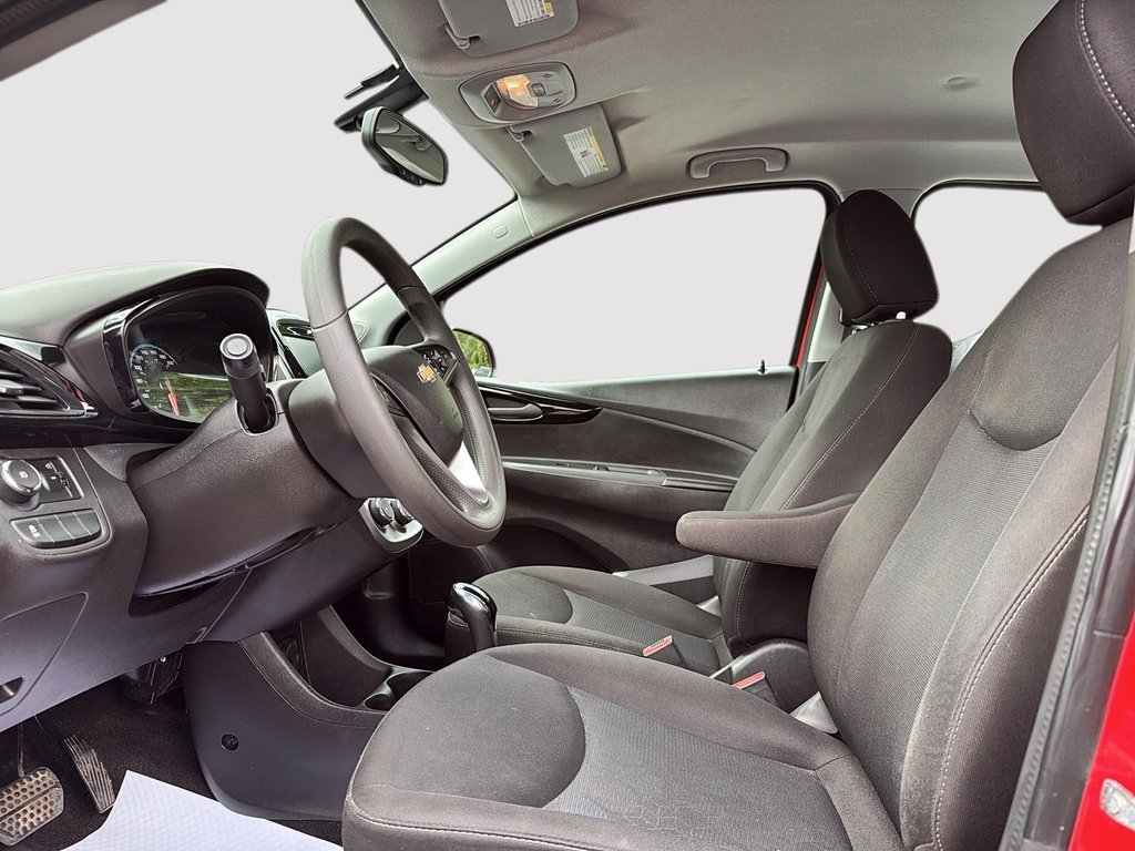 2018 Chevrolet Spark LT in Drummondville, Quebec - 8 - w1024h768px