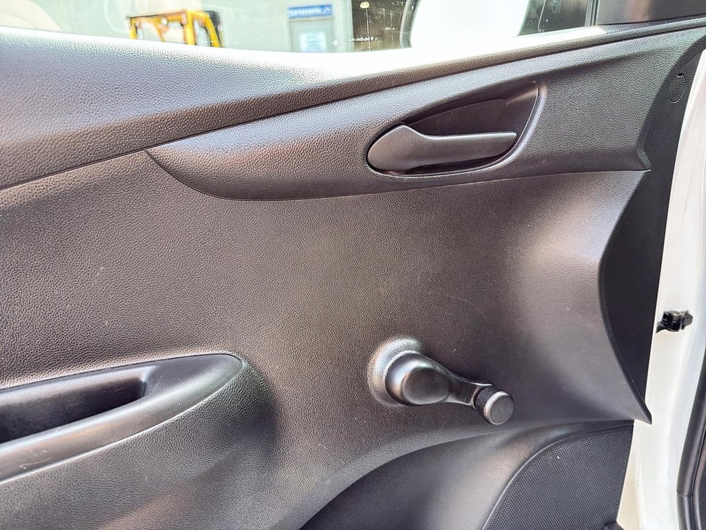 2019 Chevrolet Spark LS in Drummondville, Quebec - 10 - w1024h768px