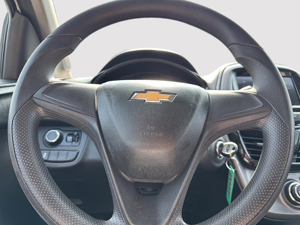 2019 Chevrolet Spark LS in Drummondville, Quebec - 12 - w1024h768px