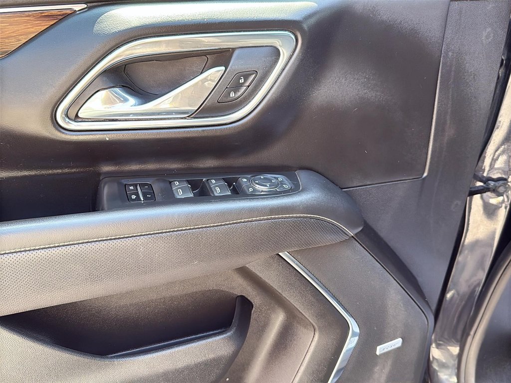 2023 Chevrolet Tahoe Premier in Drummondville, Quebec - 13 - w1024h768px