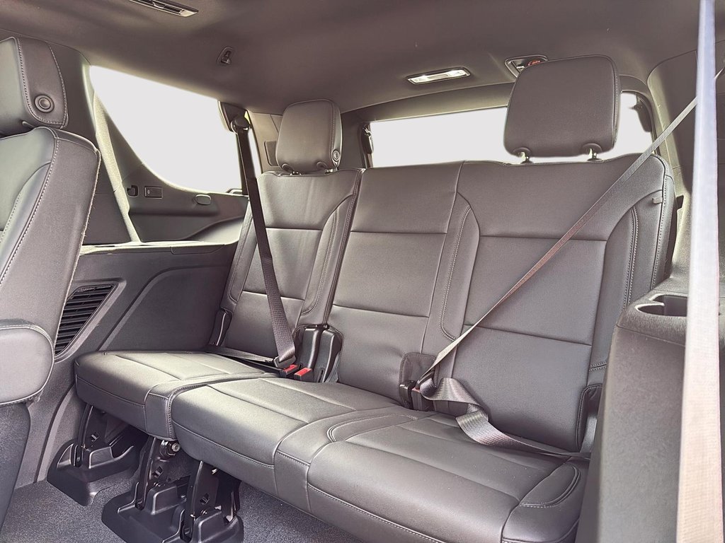 2024 Chevrolet Tahoe Z71 in Drummondville, Quebec - 11 - w1024h768px