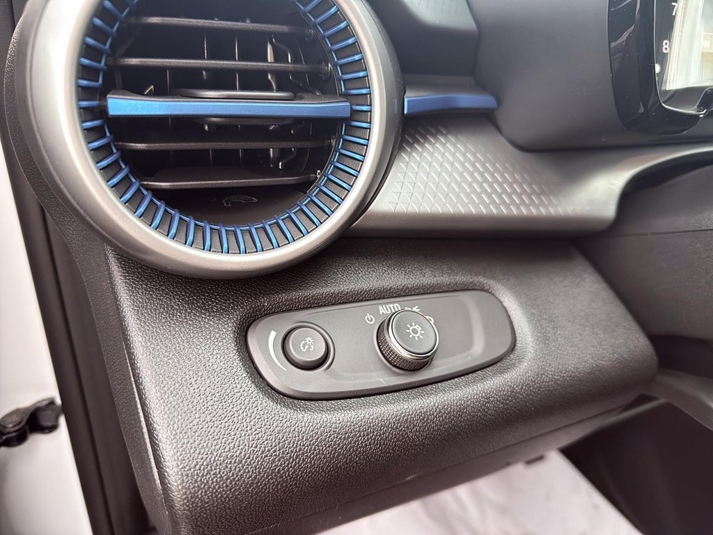 Chevrolet Trax LS 2024 à Drummondville, Québec - 12 - w1024h768px