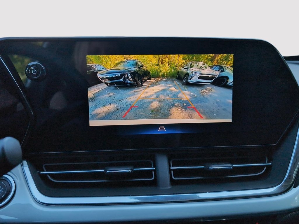2025 Chevrolet Trax LT in Drummondville, Quebec - 21 - w1024h768px