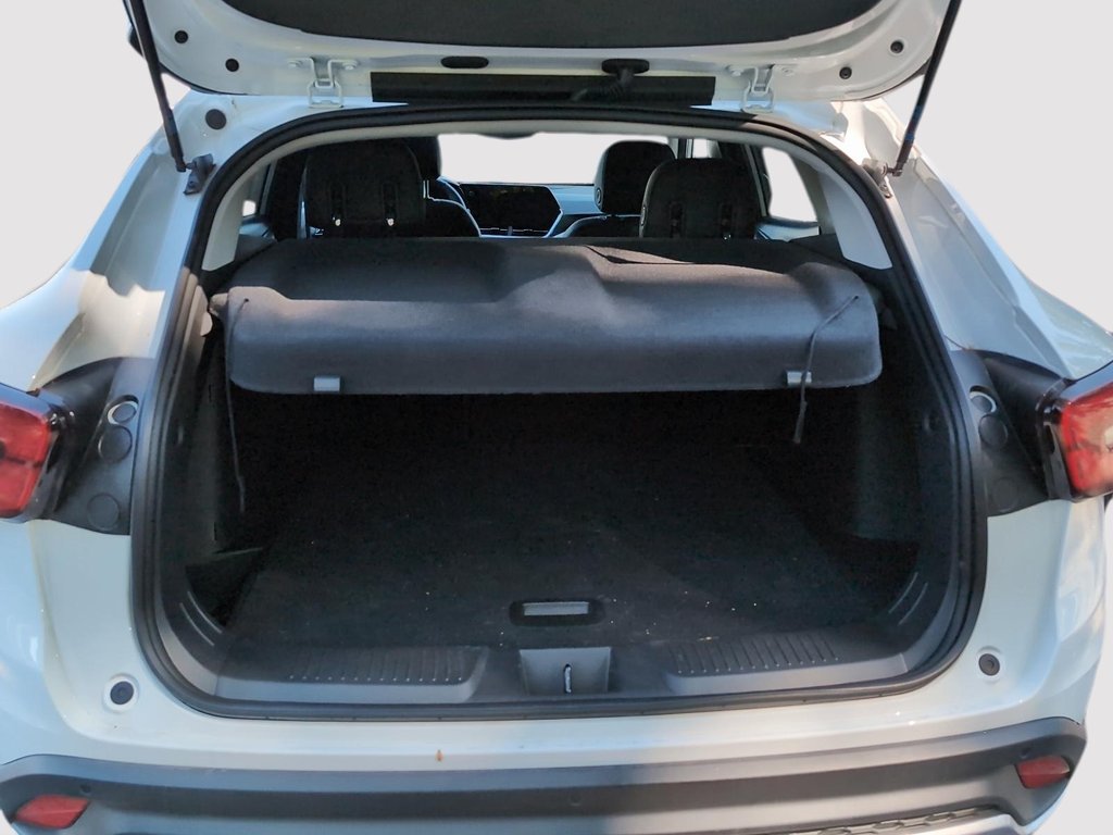 2025 Chevrolet Trax LT in Drummondville, Quebec - 10 - w1024h768px