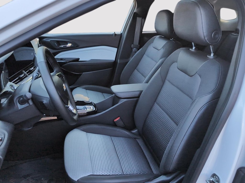 2025 Chevrolet Trax LT in Drummondville, Quebec - 13 - w1024h768px