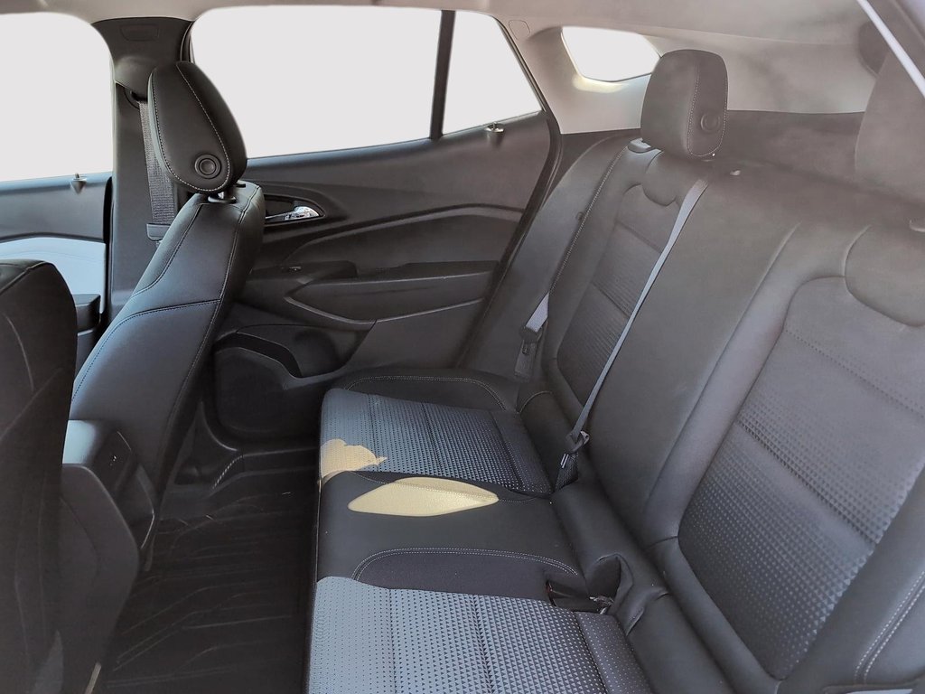 2025 Chevrolet Trax LT in Drummondville, Quebec - 14 - w1024h768px