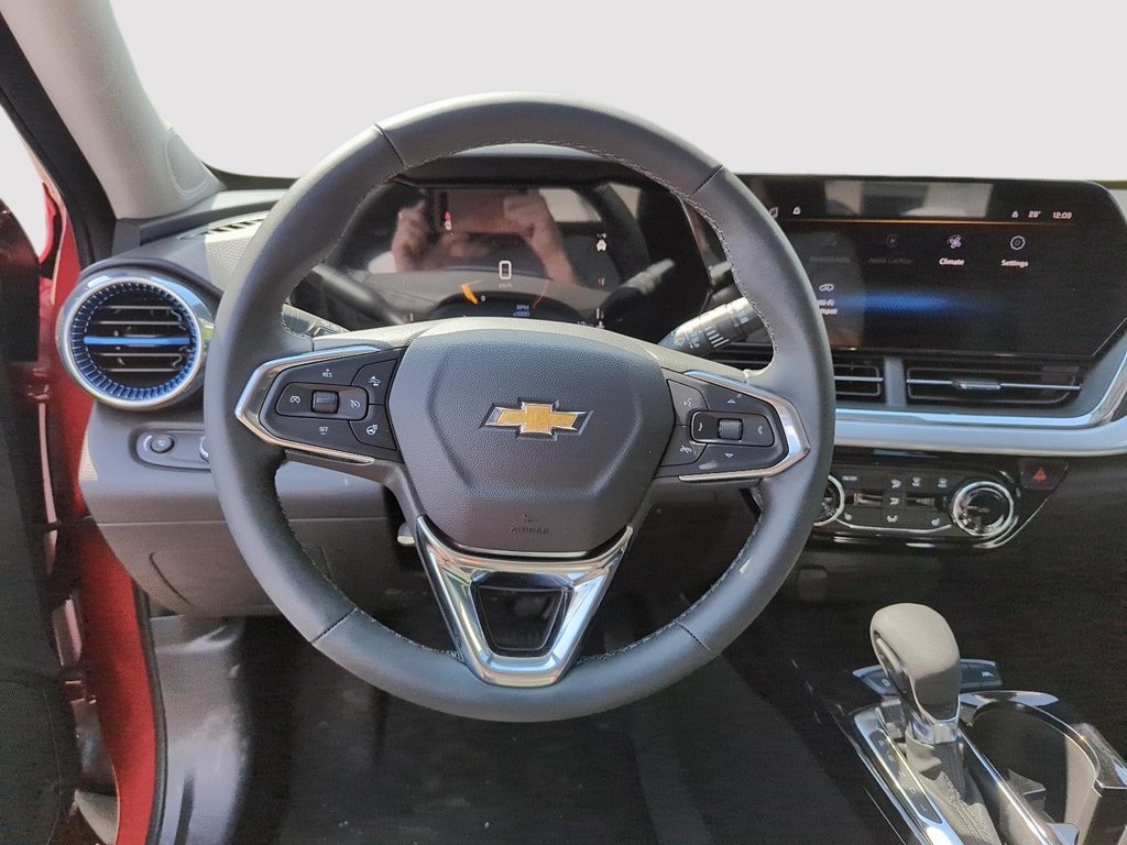 2026 Chevrolet Trax LT in Drummondville, Quebec - 11 - w1024h768px