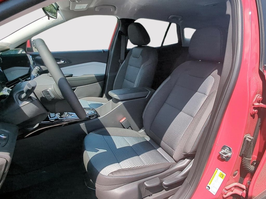 2026 Chevrolet Trax LT in Drummondville, Quebec - 8 - w1024h768px