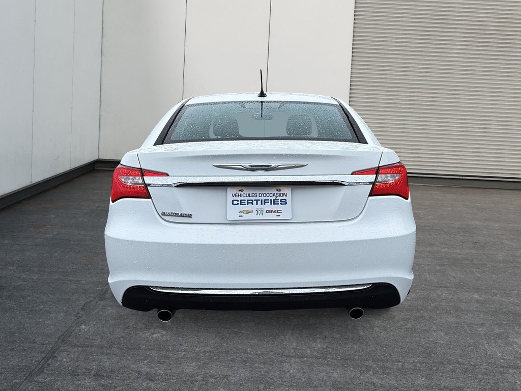 2013 Chrysler 200 Limited in Drummondville, Quebec - 3 - w1024h768px