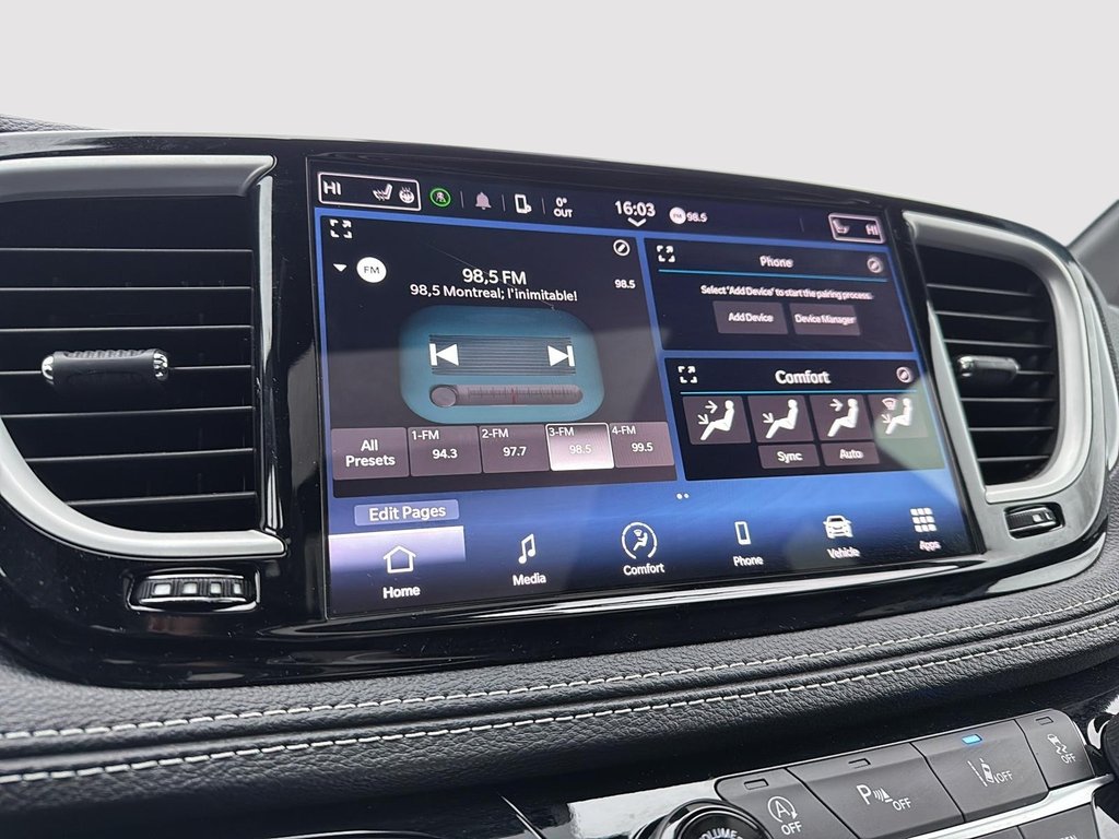 2024 Chrysler Pacifica Touring-L Apparence S Toit-Panoramique in Drummondville, Quebec - 19 - w1024h768px