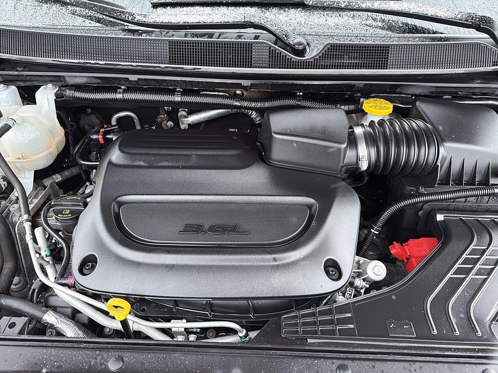 Chrysler Pacifica Touring-L Apparence S Toit-Panoramique 2024-7