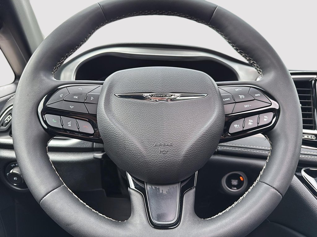 2024 Chrysler Pacifica Limited S Apparence AWD in Drummondville, Quebec - 15 - w1024h768px