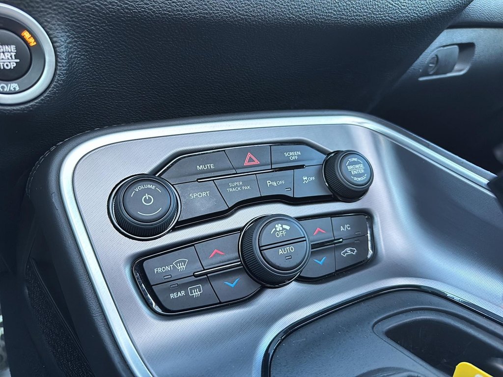 2019 Dodge Challenger R/T in Drummondville, Quebec - 18 - w1024h768px