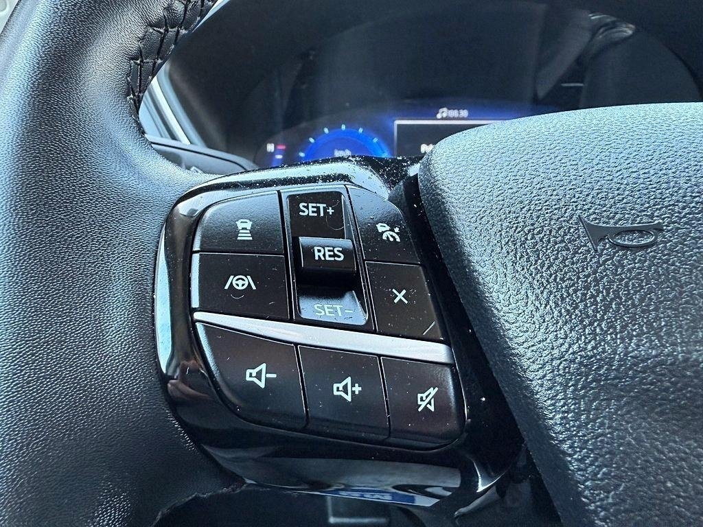 2022 Ford Escape Titanium Plug-In Hybrid in Drummondville, Quebec - 14 - w1024h768px