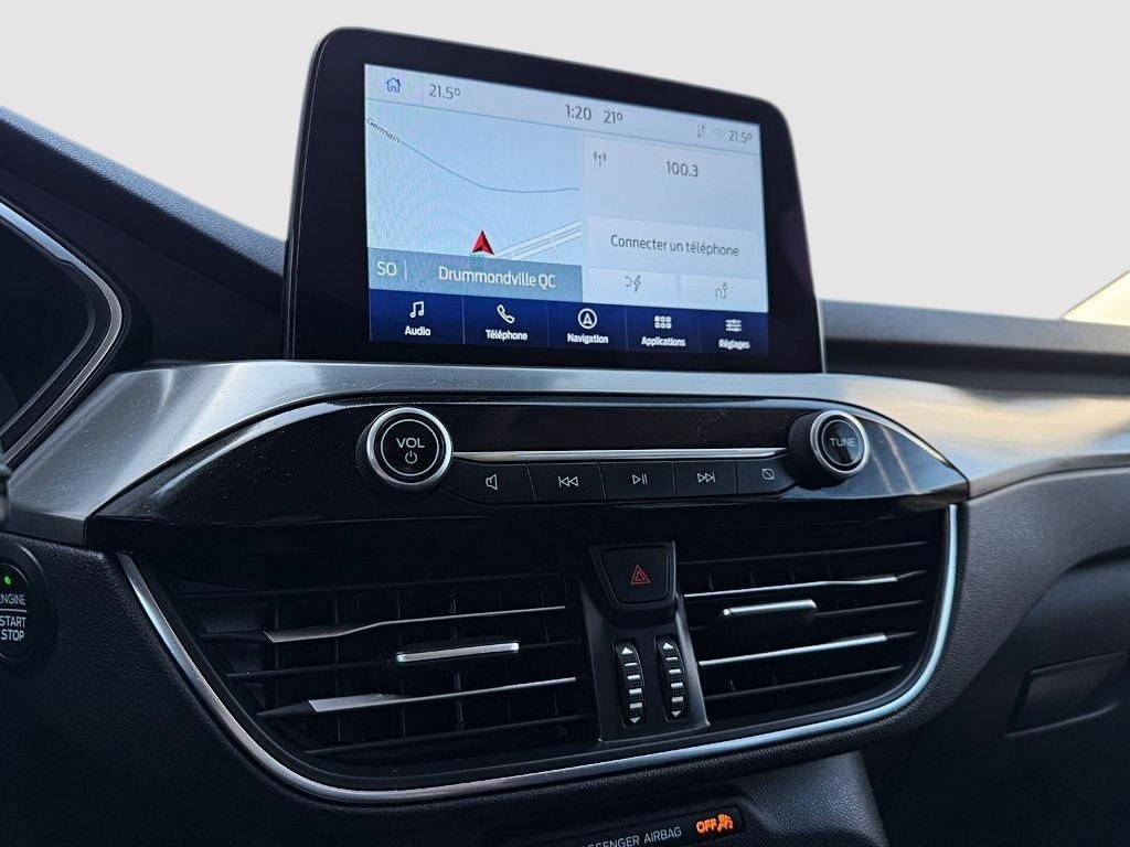 2022 Ford Escape Titanium Plug-In Hybrid in Drummondville, Quebec - 17 - w1024h768px