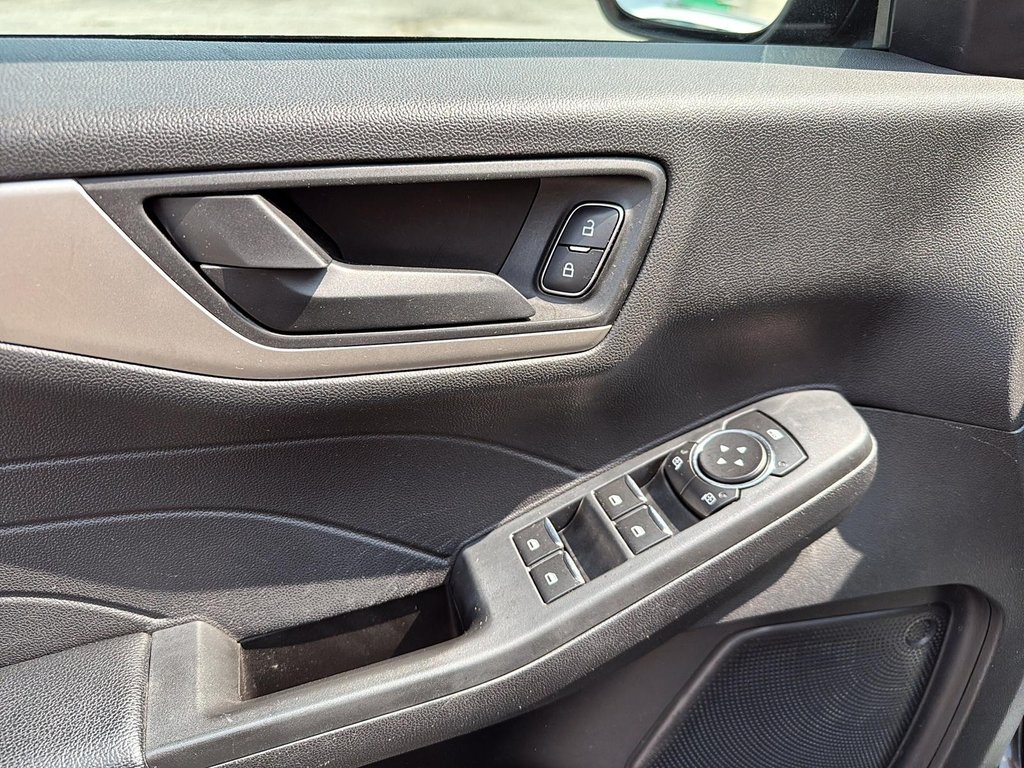 2022 Ford Escape SE in Drummondville, Quebec - 12 - w1024h768px