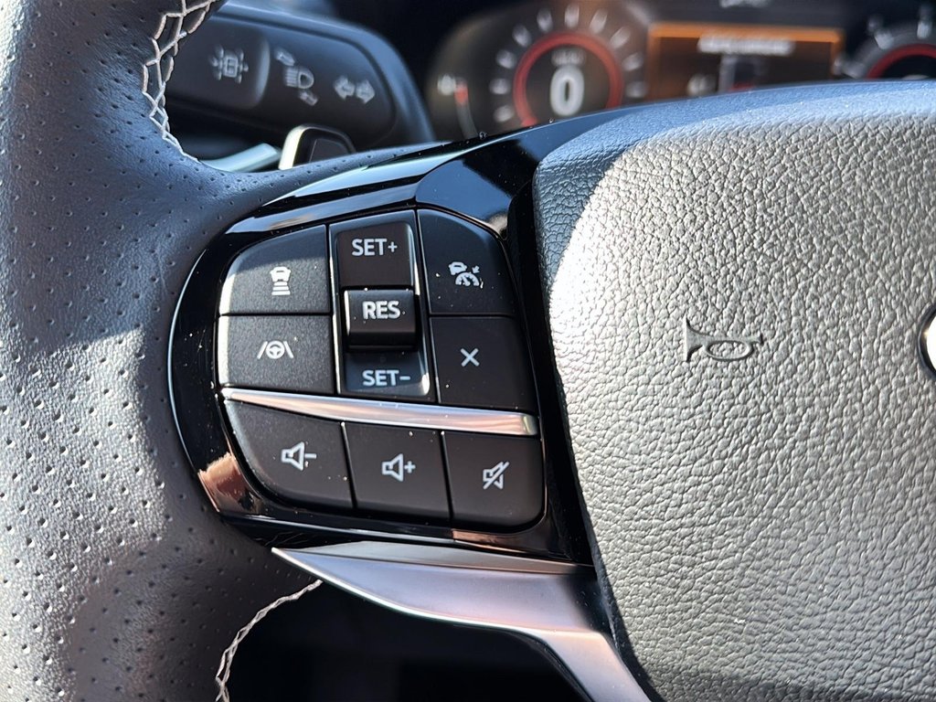 2023 Ford Explorer ST in Drummondville, Quebec - 16 - w1024h768px