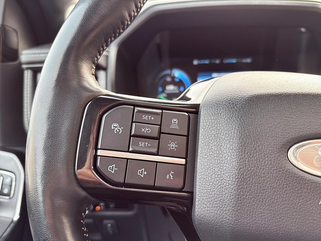 2023 Ford F-150 Lightning PLATINUM in Drummondville, Quebec - 14 - w1024h768px