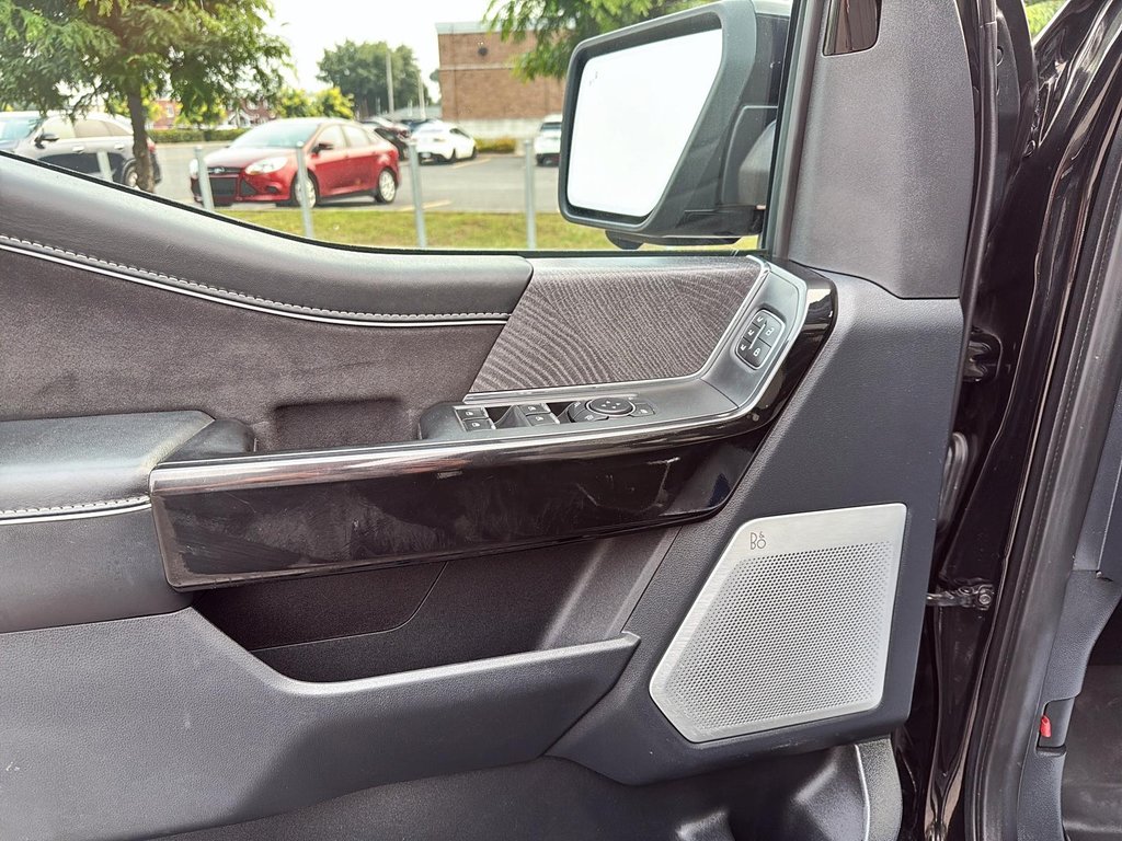 2023 Ford F-150 Lightning PLATINUM in Drummondville, Quebec - 11 - w1024h768px