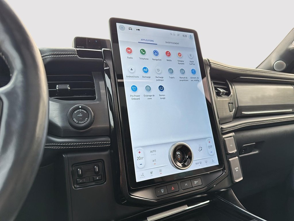 2023 Ford F-150 Lightning PLATINUM in Drummondville, Quebec - 17 - w1024h768px