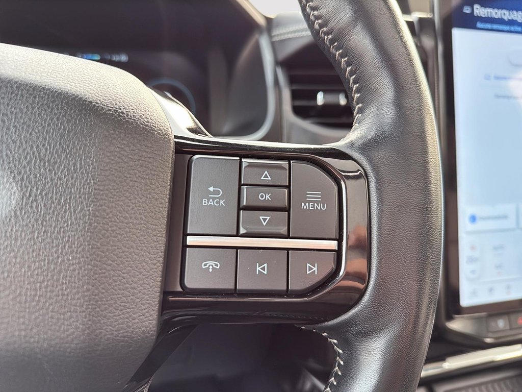 2023 Ford F-150 Lightning PLATINUM in Drummondville, Quebec - 15 - w1024h768px
