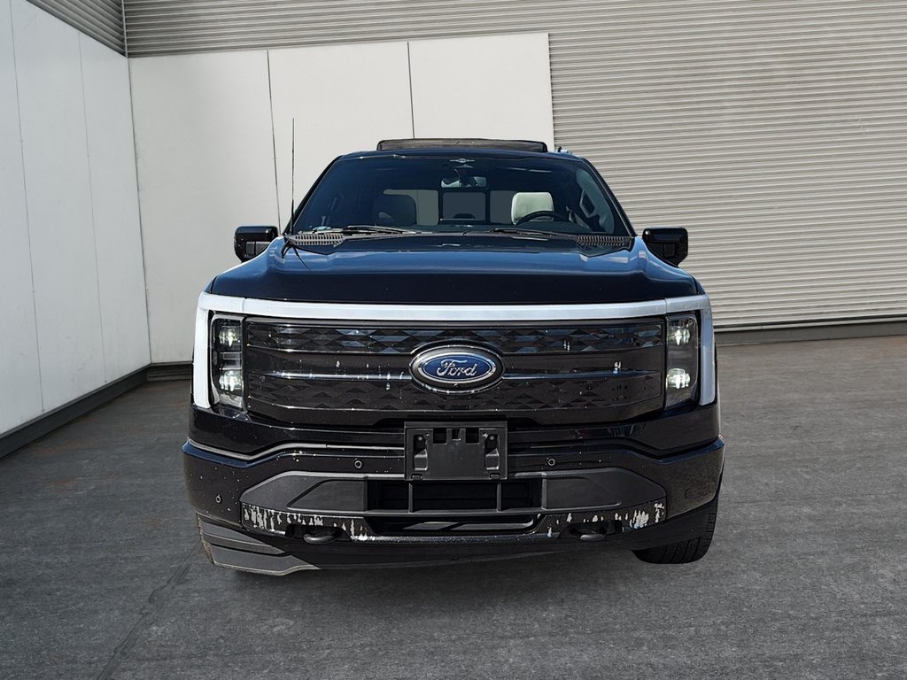 2023 Ford F-150 Lightning Platinum in Drummondville, Quebec - 2 - w1024h768px