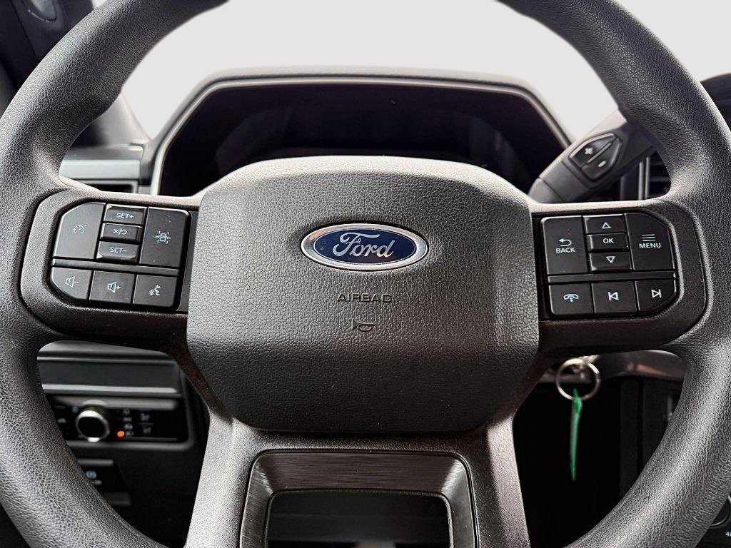 2023 Ford F-150 XL STX in Drummondville, Quebec - 13 - w1024h768px