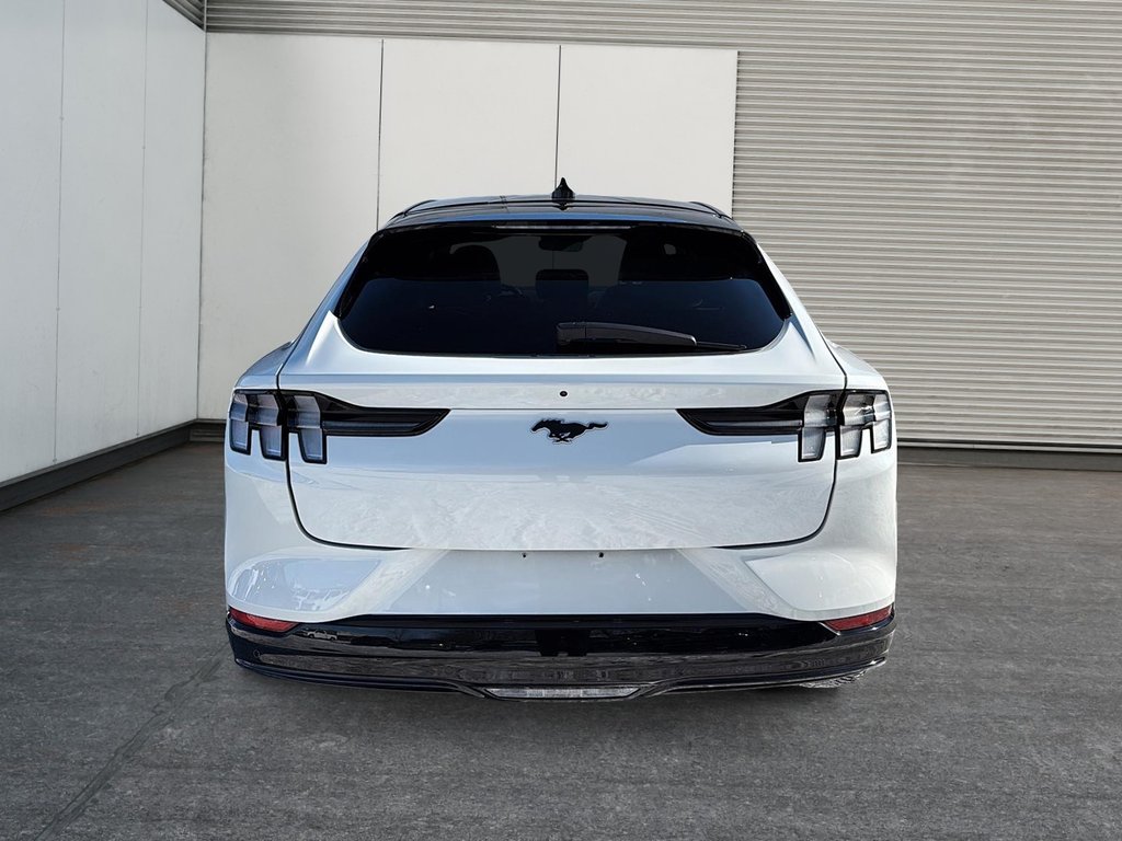 2021 Ford Mustang Mach-E Premium in Drummondville, Quebec - 3 - w1024h768px