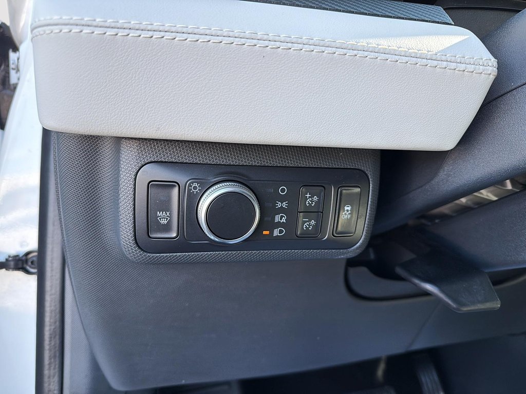 2021 Ford Mustang Mach-E Premium in Drummondville, Quebec - 13 - w1024h768px