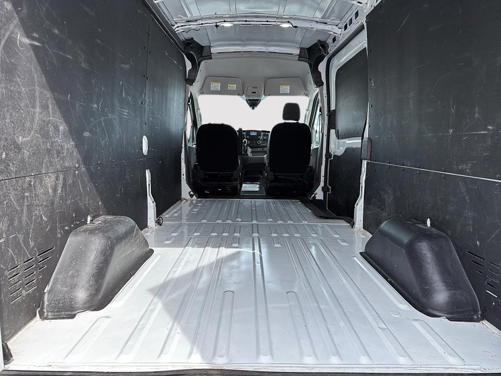 2024 Ford Transit Cargo Van in Drummondville, Quebec - 6 - w1024h768px