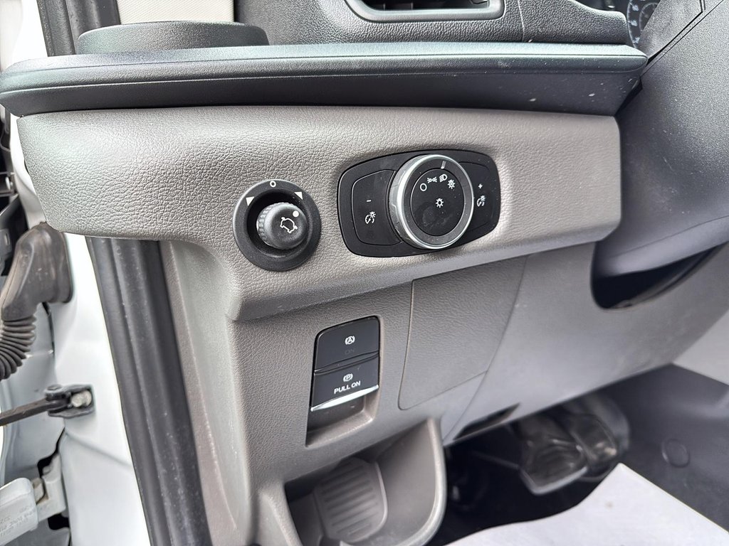 2024 Ford Transit Cargo Van in Drummondville, Quebec - 11 - w1024h768px