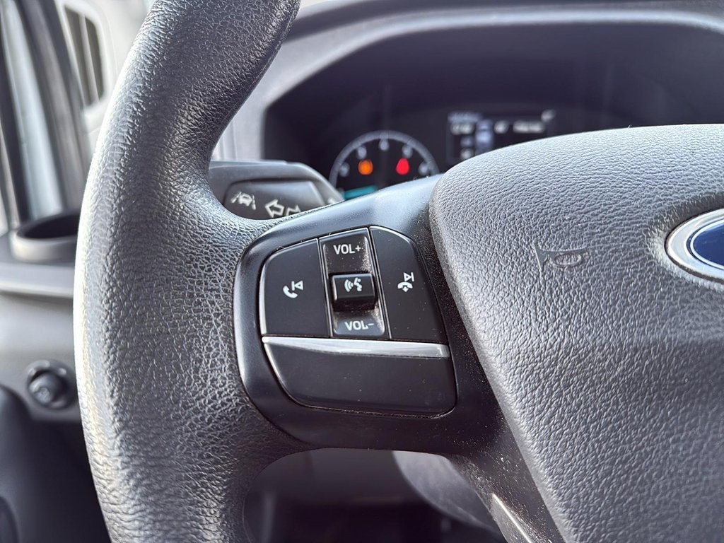 2023 Ford TRANSIT CUTAWAY CUBE 14P in Drummondville, Quebec - 14 - w1024h768px