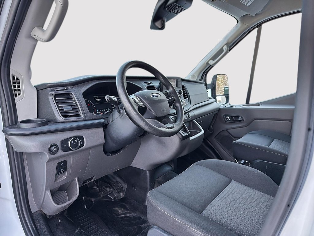 2023 Ford TRANSIT CUTAWAY CUBE 14P in Drummondville, Quebec - 10 - w1024h768px