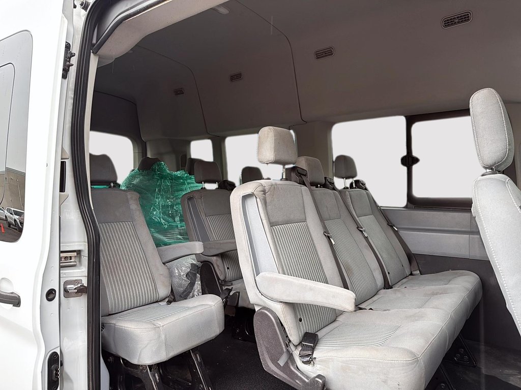 2019 Ford Transit Passenger Wagon in Drummondville, Quebec - 9 - w1024h768px