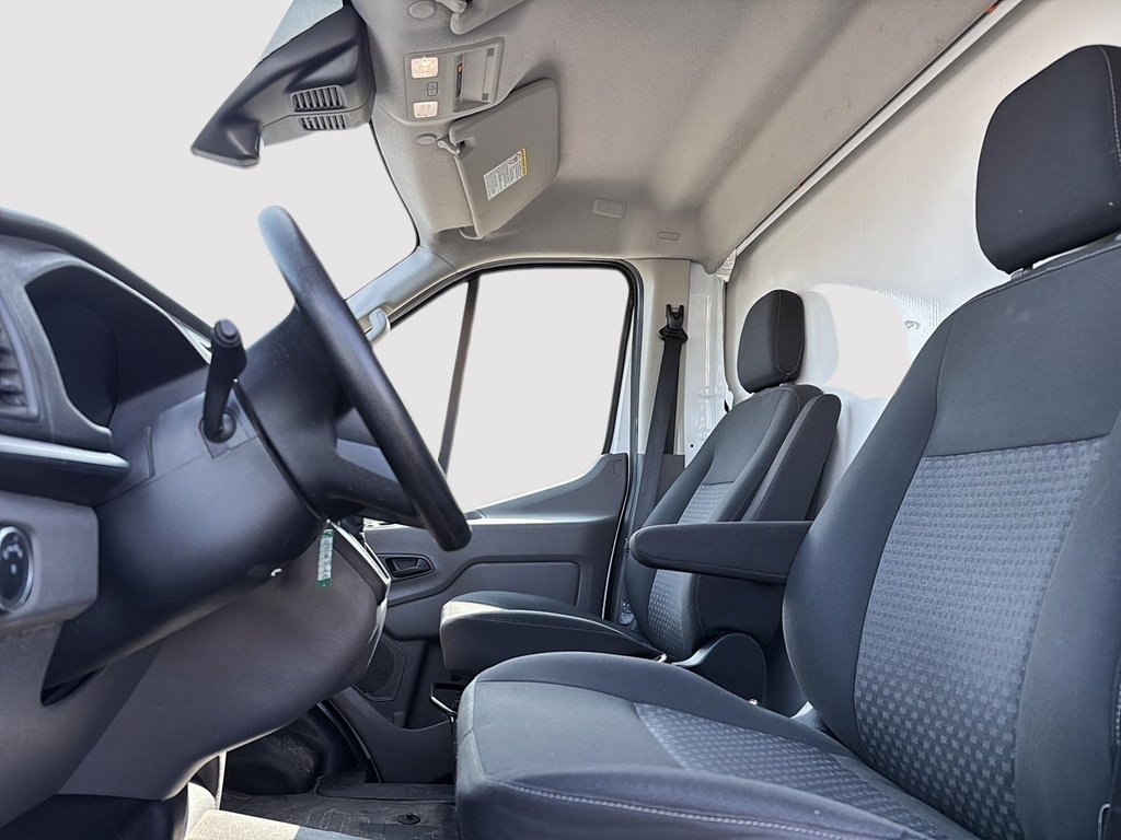 2023 Ford TRANSIT T-250 BASE in Drummondville, Quebec - 7 - w1024h768px