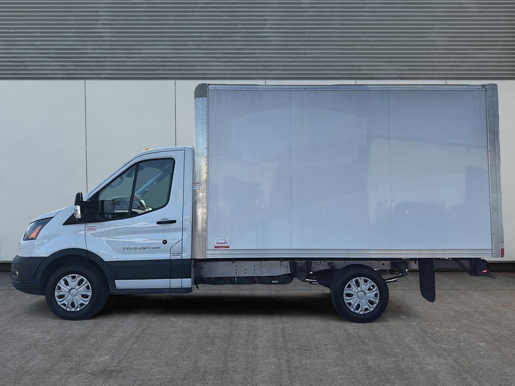 2023 Ford TRANSIT T-250 BASE in Drummondville, Quebec - 5 - w1024h768px