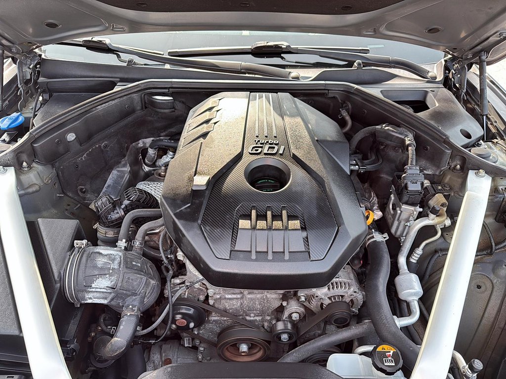 2019 GENESIS G70 2.0T Elite in Drummondville, Quebec - 8 - w1024h768px
