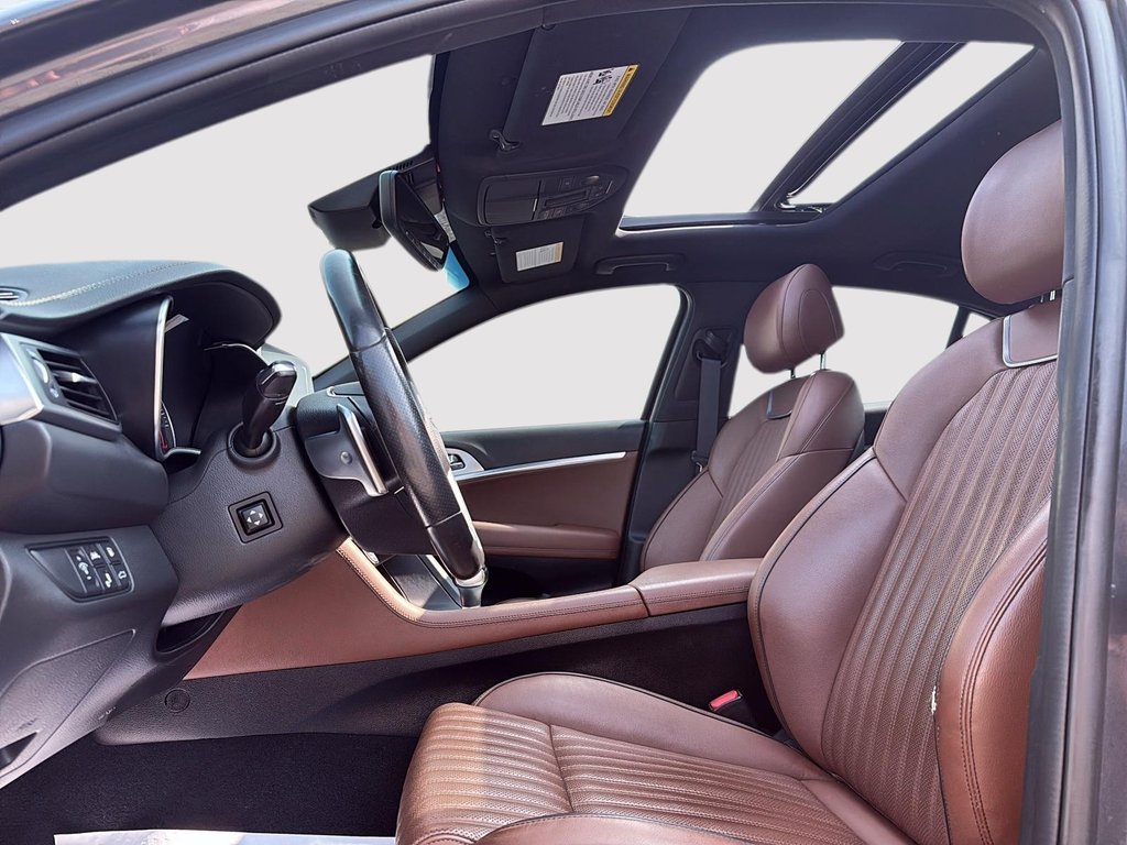 2019 GENESIS G70 2.0T Elite in Drummondville, Quebec - 9 - w1024h768px