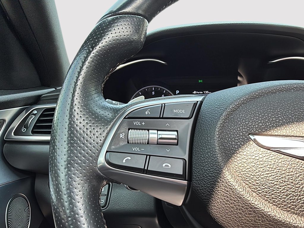 2019 GENESIS G70 2.0T Elite in Drummondville, Quebec - 15 - w1024h768px